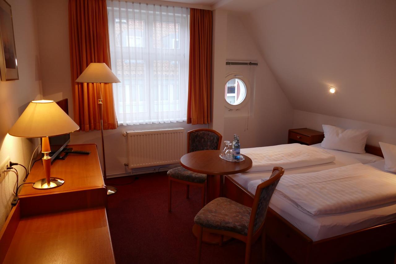 Hotel Am Dom Greifswald Exterior foto